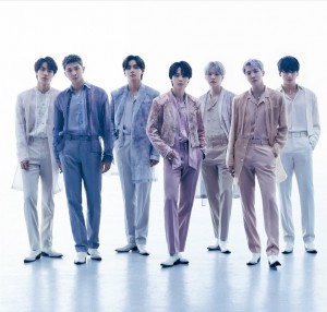 韓国の7人組グループBTS（画像は『BTS official　2022年5月31日付Instagram「＃BTS」』のスクリーンショット）