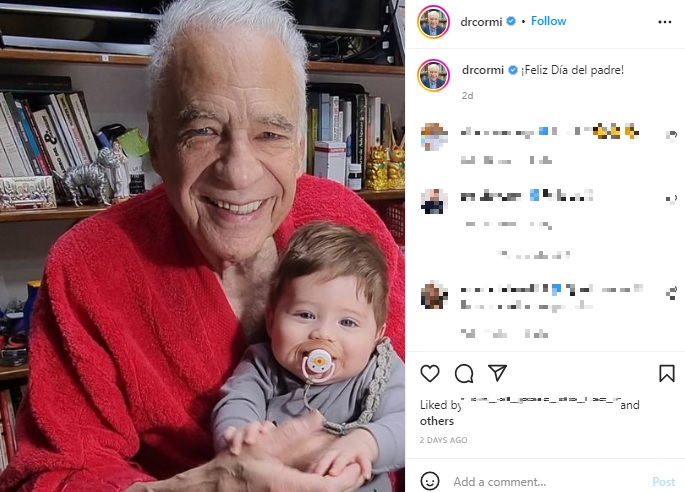 生後9か月の息子を持つ83歳の男性（画像は『Dr. Alberto Cormillot　2022年6月20日付Instagram「¡Feliz Día del padre!」』のスクリーンショット）