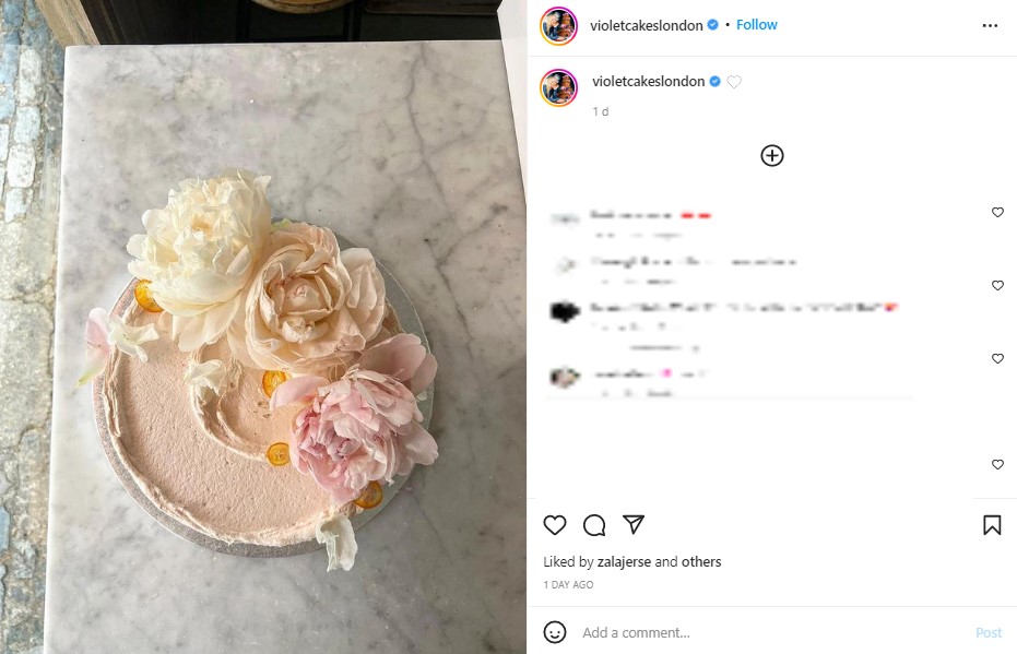 クレアさんが公開したピンクのケーキは「リリベットちゃんの？」（画像は『Violet Cakes By Claire Ptak　2022年6月6日付Instagram』のスクリーンショット）