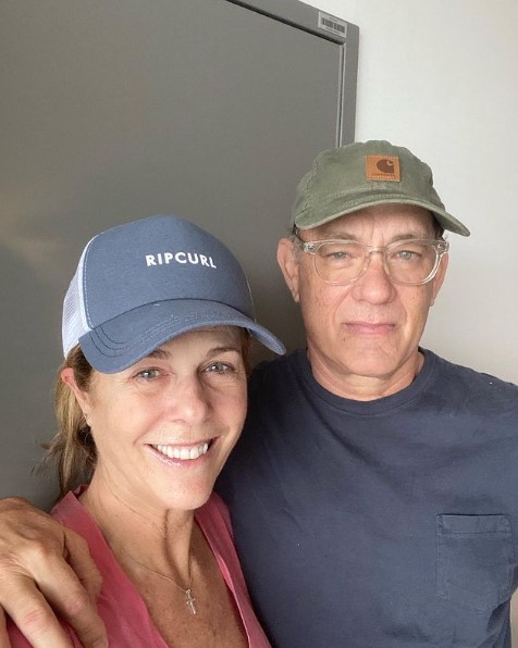妻リタ・ウィルソンのためにファンを叱責したトム・ハンクス（画像は『Tom Hanks　2020年3月13日付Instagram「Hello folks.」』のスクリーンショット）
