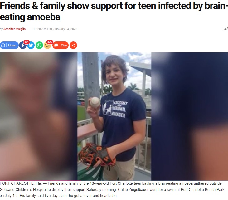 病気と闘うケイレブ君（画像は『NBC2 News　2022年7月24日付「Friends ＆ family show support for teen infected by brain-eating amoeba」』のスクリーンショット）