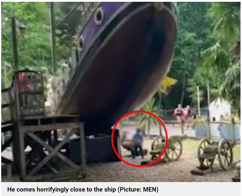 周囲にいた人々からは悲鳴が（画像は『Metro　2022年7月13日付「Swinging pirate ship nearly hits boy in ‘restricted zone’ at Gulliver’s World」（Picture: MEN）』のスクリーンショット）