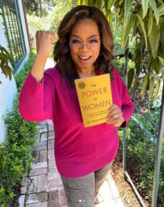 ブリトニーとのインタビューを計画している米大物司会者オプラ・ウィンフリー（画像は『Oprah　2021年11月19日付Instagram「It’s a great week at my imprint」』のスクリーンショット）