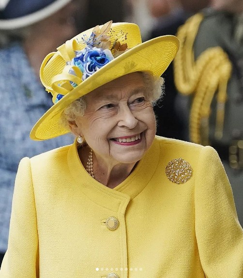 アンドルー王子への支援を計画していたエリザベス女王（画像は『The Royal Family　2021年5月20日付Instagram「Swipe through for some of this week’s highlights」』のスクリーンショット）