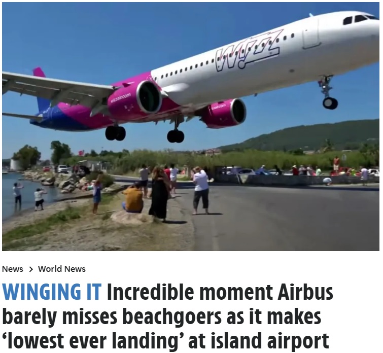 観光客の頭上を通過して着陸する飛行機（画像は『The Sun　2022年8月11日付「WINGING IT Incredible moment Airbus barely misses beachgoers as it makes ‘lowest ever landing’ at island airport」』のスクリーンショット）