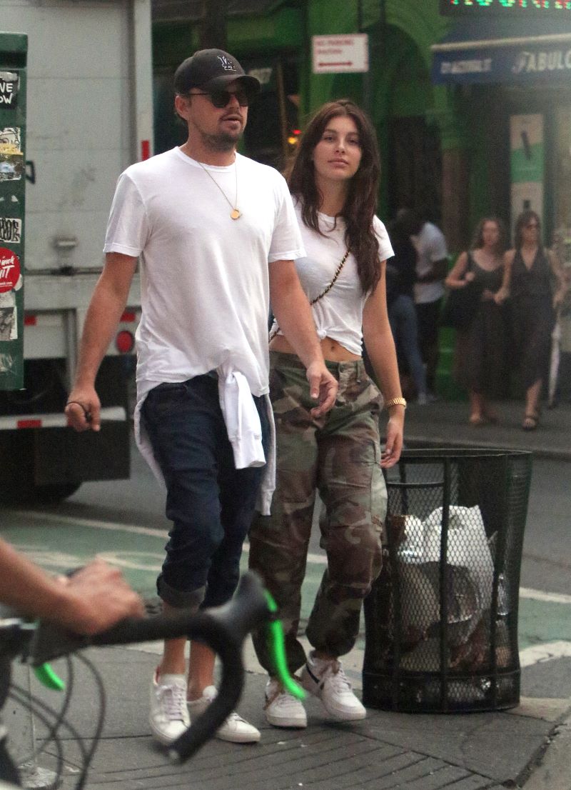 NYの街を散歩するレオナルドとカミラ（2018年5月撮影）