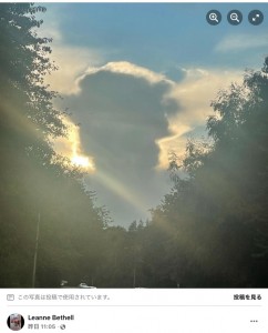 リーンネさんが撮影した雲（画像は『Leanne Bethell　2022年9月8日付Facebook「Driving home and Lacey starts shouting OMG!」』のスクリーンショット）