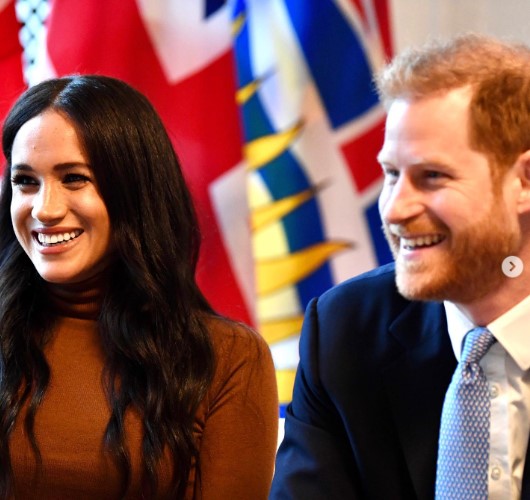 王室公式サイトでの位置が移動したメーガン妃とヘンリー王子（画像は『The Royal Family　2020年1月8日付Instagram「The Duke and Duchess of Sussex visited Canada House yesterday, the home of Canada’s High Commission in London.」』のスクリーンショット）