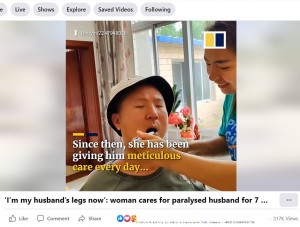 日常生活のサポートはチェンさんの仕事（画像は『South China Morning Post　2022年9月2日付Facebook「‘I’m my husband’s legs now’」』のスクリーンショット）