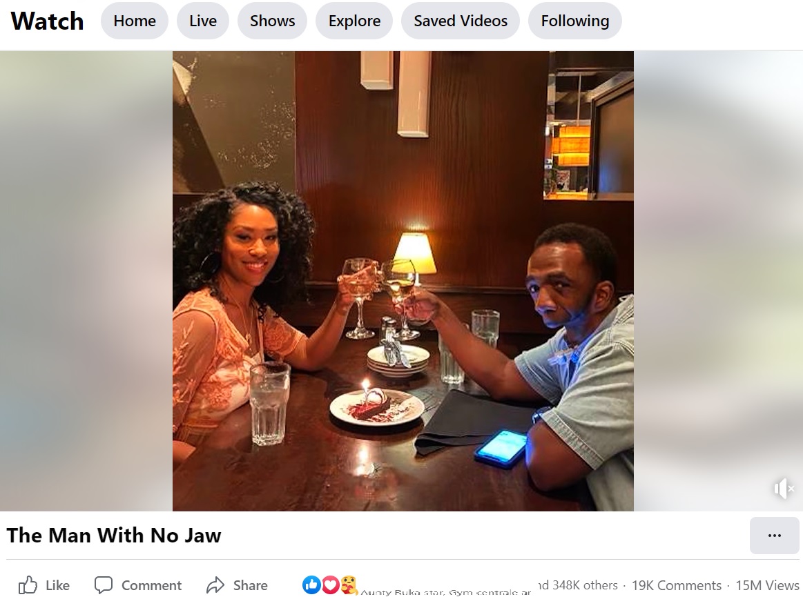 デートする2人（画像は『Love Don’t Judge　2022年8月24日付Facebook「The Man With No Jaw」』のスクリーンショット）