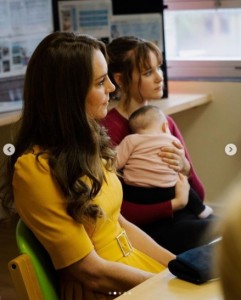 病棟では出産後の母親らと対話も（画像は『The Prince and Princess of Wales　2022年10月5日付Instagram「With a focus on maternal mental health, alongside pioneering overnight facilities,」』のスクリーンショット）