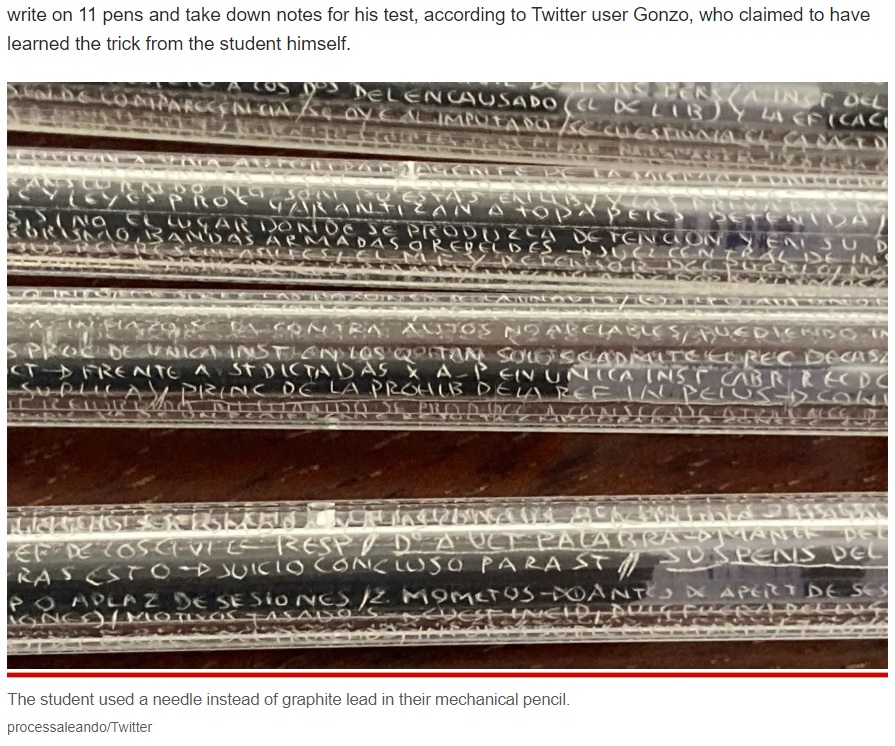 ボールペンにはそれぞれ小さな文字がびっしりと（画像は『New York Post　2022年10月14日付「Law teacher in Spain shares pen cheating system student used: ‘What art!’」（processaleando/Twitter）』のスクリーンショット）
