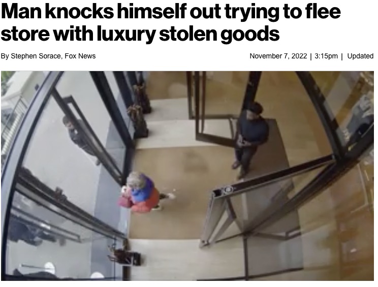 「ルイ・ヴィトン」店舗から逃走する窃盗犯（画像は『New York Post　2022年11月7日付「Man knocks himself out trying to flee store with luxury stolen goods」（Bellevue Police Department）』のスクリーンショット）