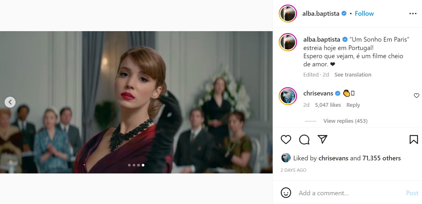 最新映画でモデル役を演じたアルバの投稿に、クリスが絵文字で反応（画像は『alba.baptista　2022年11月9日付Instagram「“Um Sonho Em Paris” estreia hoje em Portugal!」』のスクリーンショット）