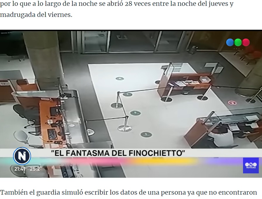 入口のドアが勝手に開いた瞬間（画像は『El Universo　2022年11月16日付「La verdad detrás del supuesto fantasma en el sanatorio Finochietto en Argentina」』のスクリーンショット）