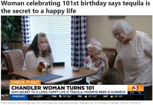 ジョークを連発していたメリーさん（画像は『NBC15　2022年11月3日付「Woman celebrating 101st birthday says tequila is the secret to a happy life」（Source: 3TV/CBS 5）』のスクリーンショット）