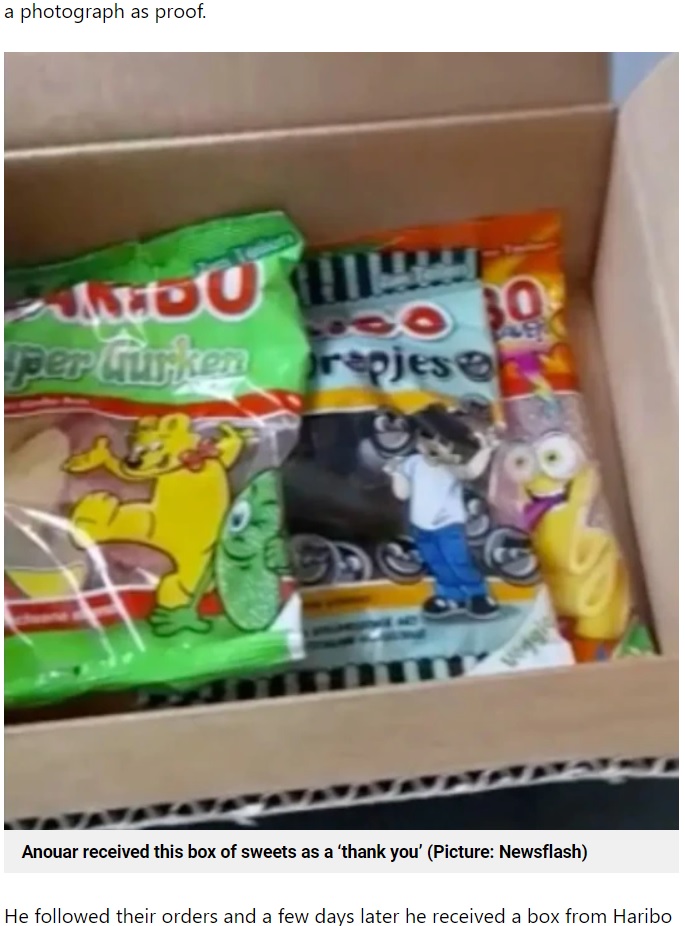 小切手を発見した男性に贈られた6袋のグミ（画像は『Metro　2022年11月13日付「Man finds Haribo’s lost ￡4,000,000 cheque - and they send him thank you sweets」（Picture: Newsflash）』のスクリーンショット）