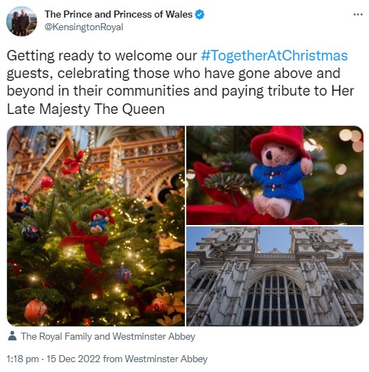 寺院のクリスマスツリーには、女王を偲ぶパディントンベアが飾られた（画像は『The Prince and Princess of Wales　2022年12月15日付Twitter「Getting ready to welcome our ＃TogetherAtChristmas guests,」』のスクリーンショット）