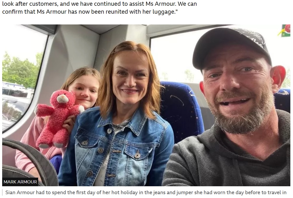 一緒に旅行した娘（左）と夫（右）のスーツケースは無事だった（画像は『BBC　2022年12月16日付「Woman’s luggage turns up five months after luxury holiday」（MARK ARMOUR）』のスクリーンショット）
