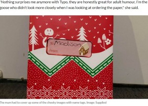 【海外発！Breaking News】トナカイと雪だるまに赤面！　ネットで購入したクリスマスの包装紙が爆笑の渦に（豪）