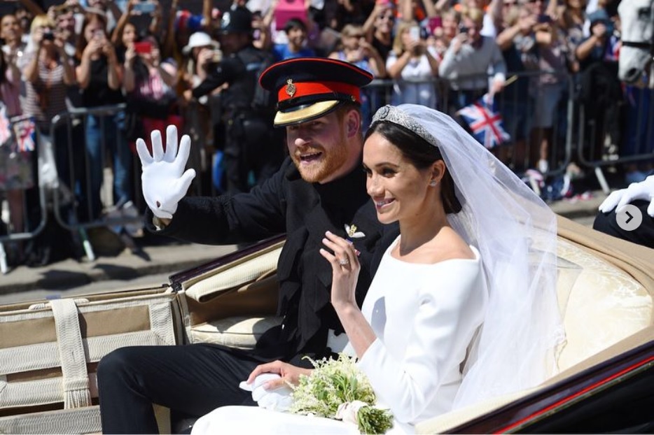 2018年5月に結婚し、チャールズ皇太子から経済的支援を受けていたヘンリー王子夫妻（画像は『The Prince and Princess of Wales　2018年5月19日付Instagram「How are you celebrating the ＃RoyalWedding?」』のスクリーンショット）