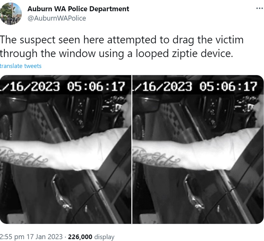 特徴のある犯人のタトゥー（画像は『Auburn WA Police Dept　2023年1月17日付Twitter「The suspect seen here attempted to drag the victim」』のスクリーンショット）