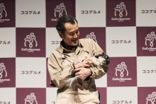 【エンタがビタミン♪】吉田鋼太郎、幼い娘に対する愛犬の行動に「守っているんでしょうね」　娘に「羨ましい環境にいるな」