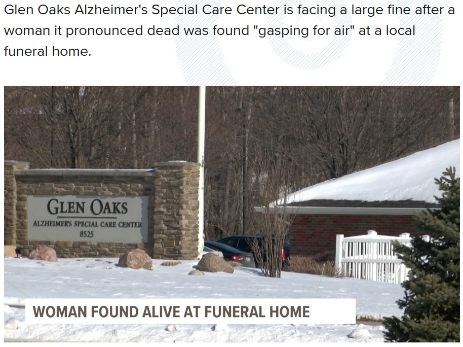 葬儀場で遺体袋を開けてみると、亡くなったはずの女性が呼吸をしているのをスタッフが発見した（画像は『WeAreIowa.com　2023年2月2日付「Urbandale care center mistakenly pronounces woman dead, state inspection reveals」』のスクリーンショット）