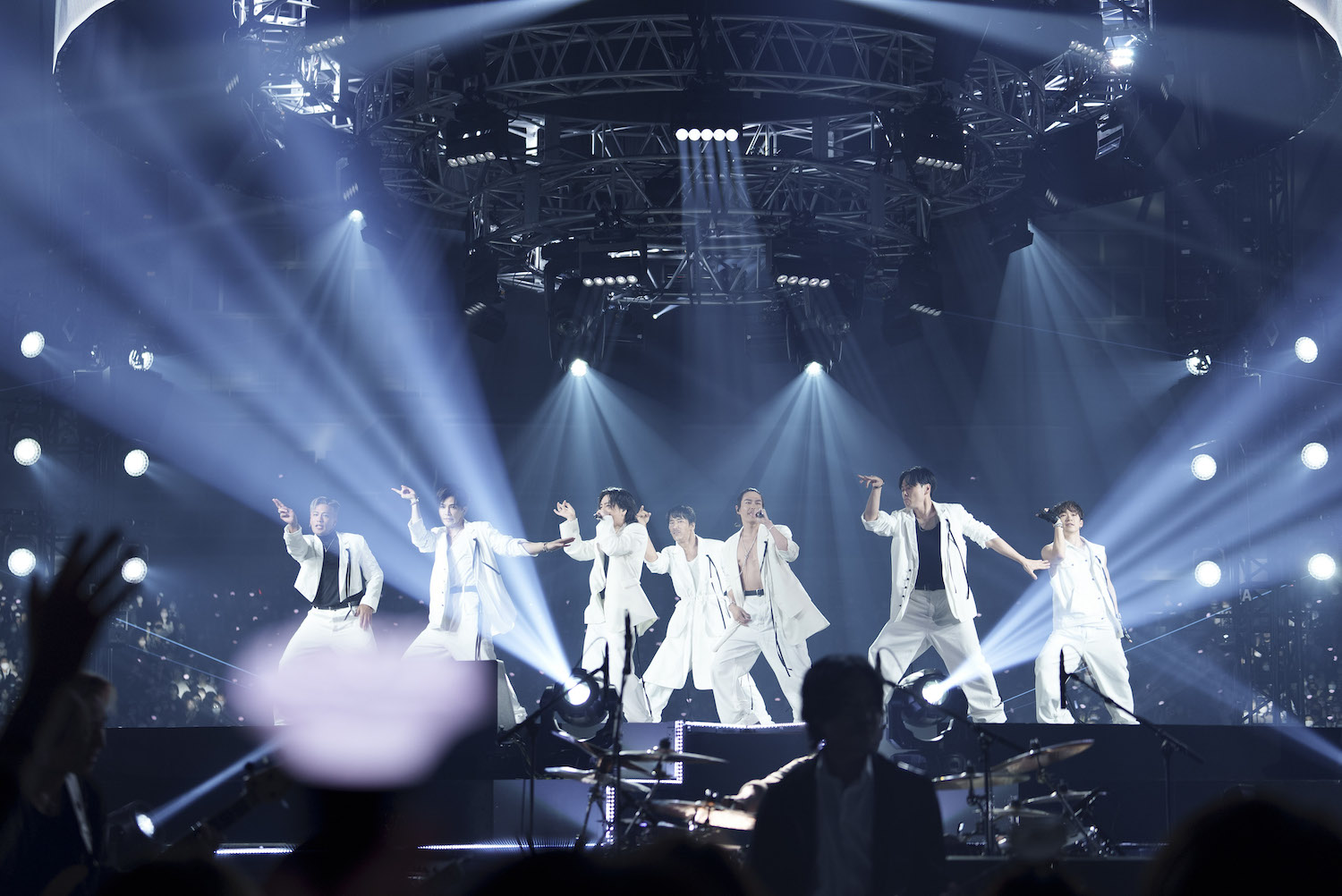 アリーナツアー『三代目 J SOUL BROTHERS LIVE TOUR 2023 “STARS” ～Land of Promise～』のステージ