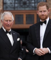 【イタすぎるセレブ達】ヘンリー王子、チャールズ国王の戴冠式に出席へ　妻メーガン妃や子供達は欠席も「国王はその状況を理解している」と王室関係者