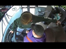 【海外発！Breaking News】運転手が意識を失ったスクールバス、止めたのは中学1年生！　冷静な判断に「ヒーロー」の声（米）＜動画あり＞