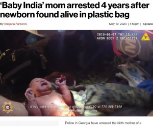 赤ちゃんはその場で応急処置を受け、その後地元の病院に搬送された。赤ちゃんを発見した家主のアラン・ラガッツさんは最初、森で猫が鳴いていると思ったという（画像は『New York Post　2023年5月19日付「‘Baby India’ mom arrested 4 years after newborn found alive in plastic bag」』のスクリーンショット）
