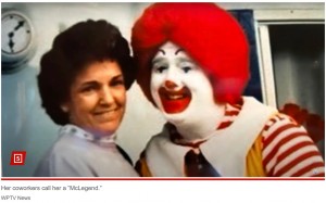 当時仕事を探していたバーバラさんは、教育委員会の仕事にも応募していたが、先に返事が来たマクドナルドで働き始めた（画像は『New York Post　2023年12月27日付「I’ve worked at McDonald’s for 53 years ― people call me a ‘McLegend’」（WPTV News）』のスクリーンショット）