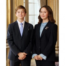 【イタすぎるセレブ達】デンマークのヴィンセント王子＆ヨセフィーネ王女が13歳に　最新ポートレートに「王女は母親にそっくり」の声