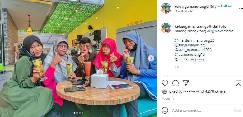 インドネシアのスマトラ島に住むある一家は、6人きょうだいのうち4人が非常に特徴的な顔を持つ。2021年、メディアのインタビューに応じ、これまでの苦悩や前向きに生きることができるようになったきっかけなどについて語っていた（『KELUARGA MANURUNG OFFICIAL　Instagram「Foto Bareng Nongkrong di」』より）