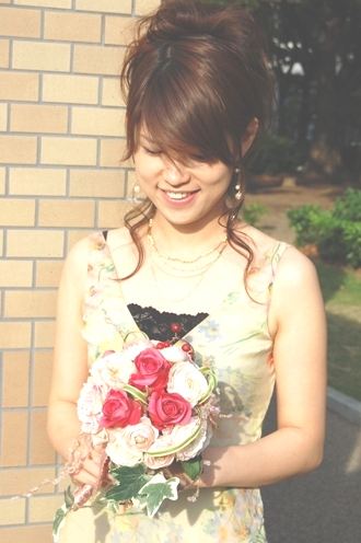 結婚式の主役は参列の女性！(株)モーダ・ジャパンのレンタルパーティドレスで毎回輝こう