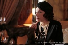 【映画行こうよ！】シャーリー・マクレーンが演じる“伝説のブランド女王”『ココ・シャネル』。