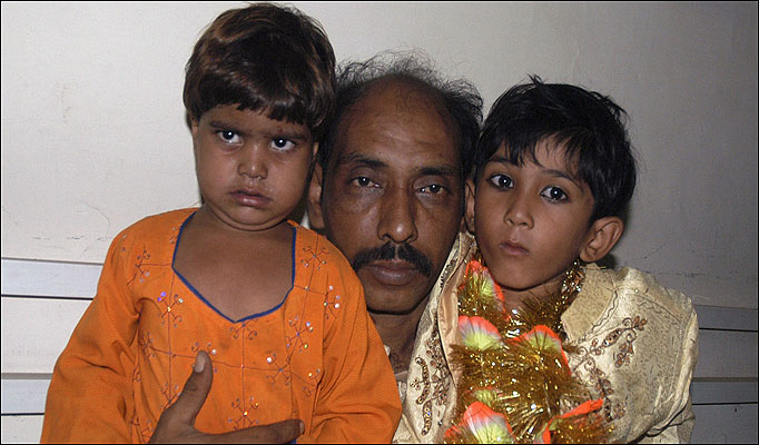 【海外仰天ニュース】パキスタン発、7歳と5歳に結婚を強要した両家の親を逮捕！